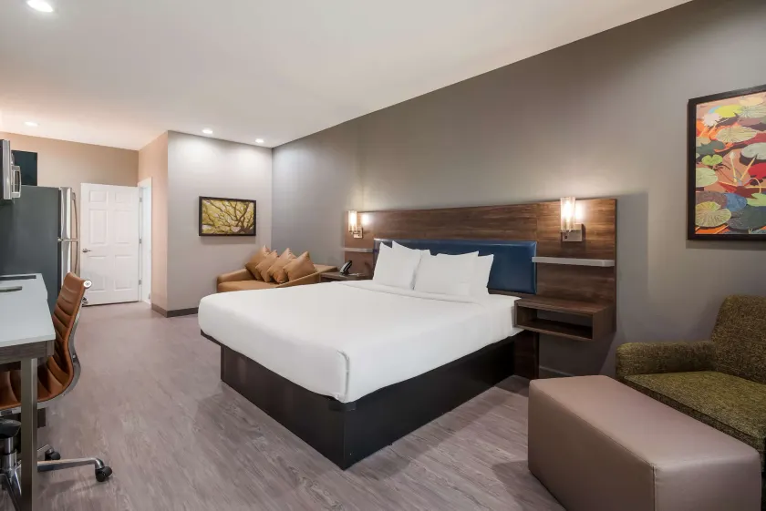 Best Western La Place Inn - Image 1