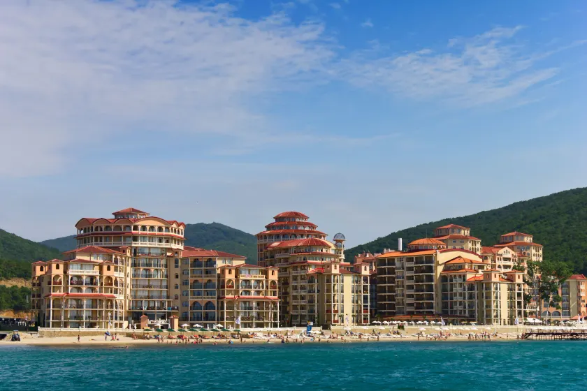 Menada Atrium Beach Apartments - Image 1