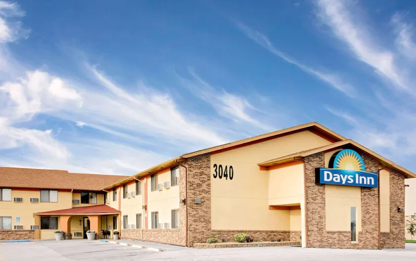 Days Inn by Wyndham Fort Dodge - Image 1