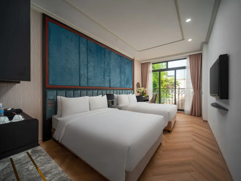 Calile Hotel - Hanoi Train Street - Image 1
