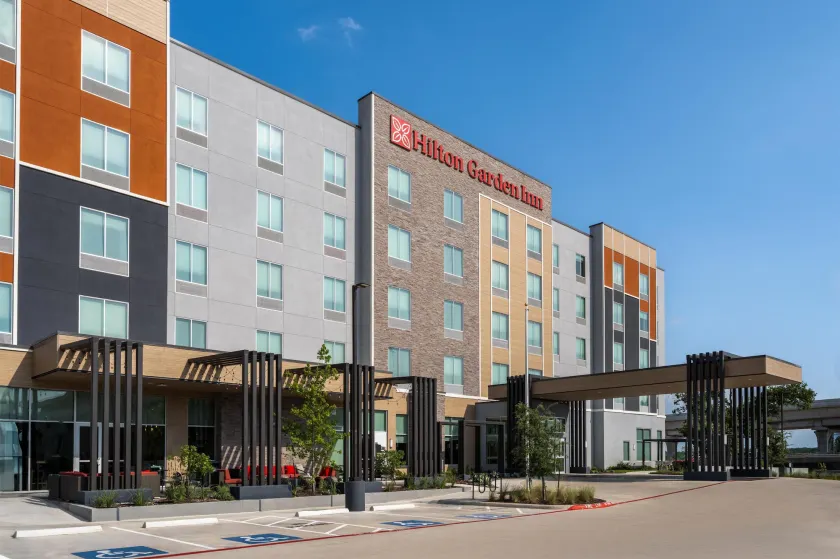 Hilton Garden Inn Austin Central - Image 1