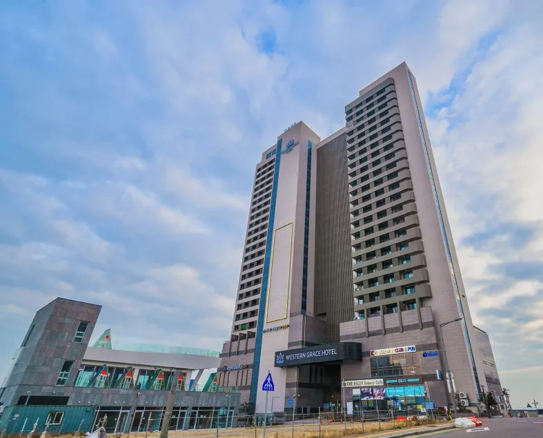 Inchon sky and sea ocean view hotel - Image 1