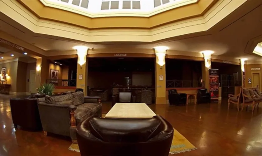 Grand Hotel & Conference Centre Calgary Airport, an Ascend Collection Hotel - Lobby