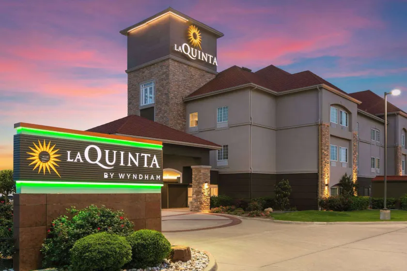 La Quinta by Wyndham Belton - Temple South - Image 1