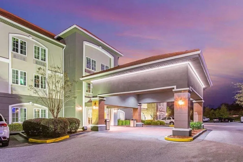 Stay Express Inn & Suites - Mobile, Al - Image 1