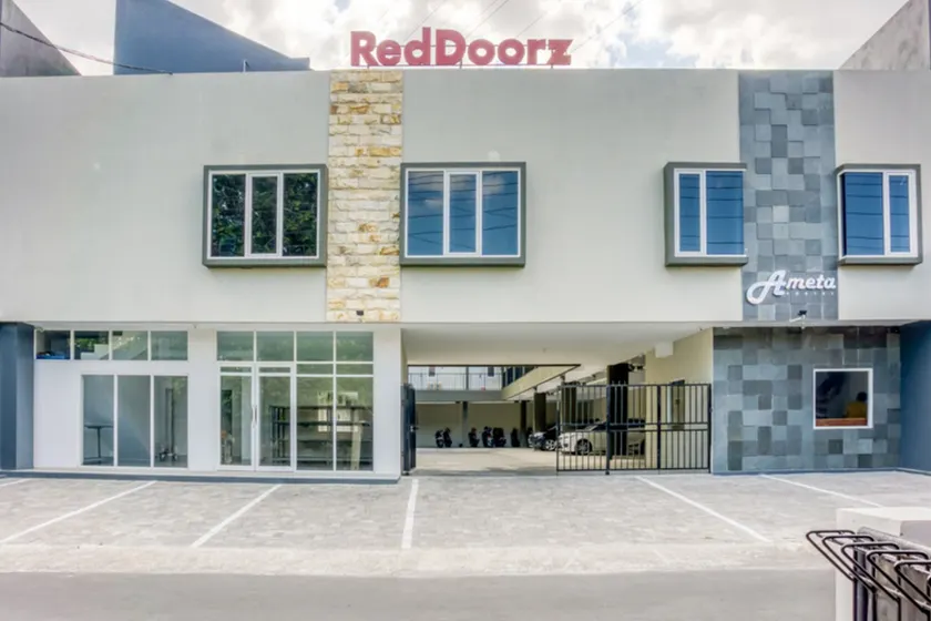RedDoorz @ Plemburan Jakal 2 - Image 1