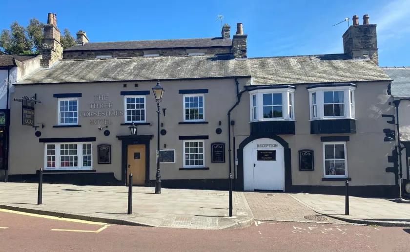 The Three Horseshoes Hotel - Image 1