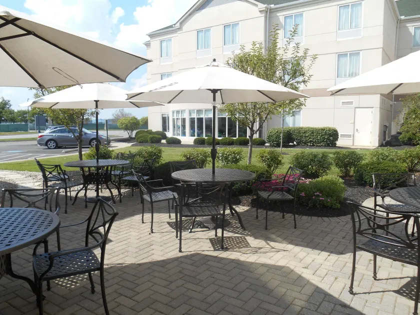 Hilton Garden Inn Columbus Airport - Vestíbulo