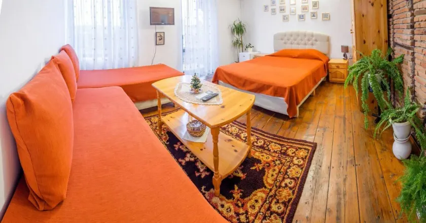 Room-charming Guest Room in Historic Vel - Image 1