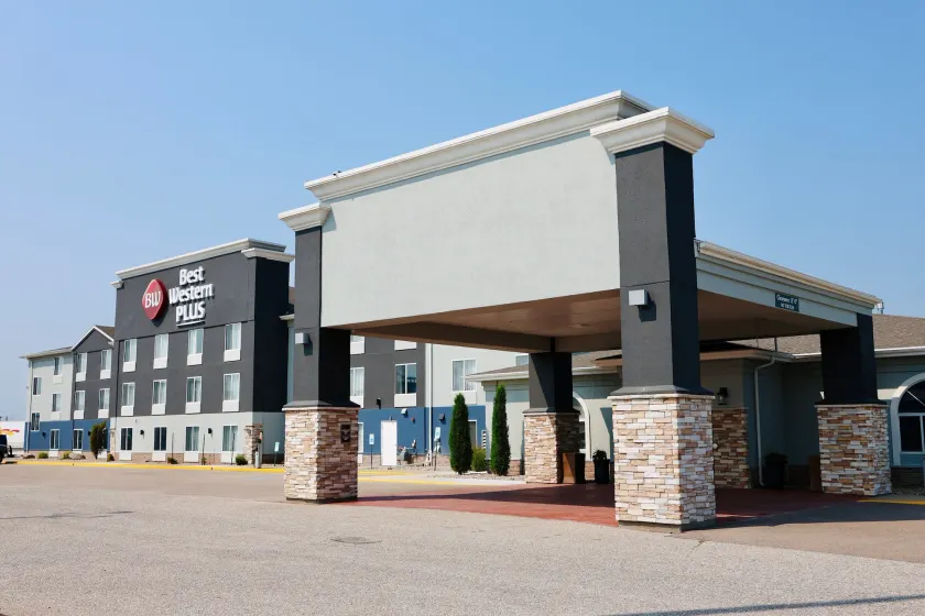 Best Western Plus Lexington NE - Image 1