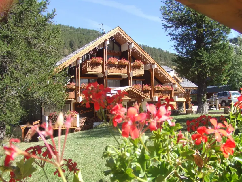 Hôtel Ecureuil - Image 1