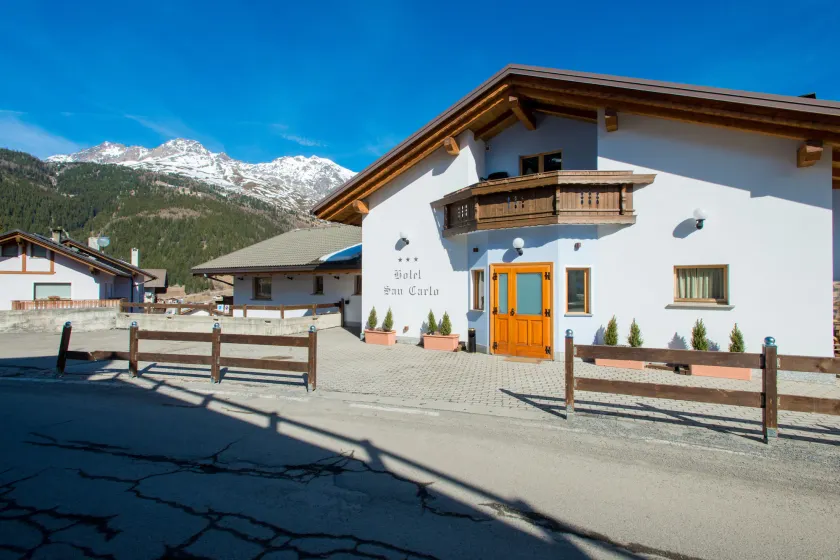 Hotel San Carlo, tra Bormio e Livigno - Image 1