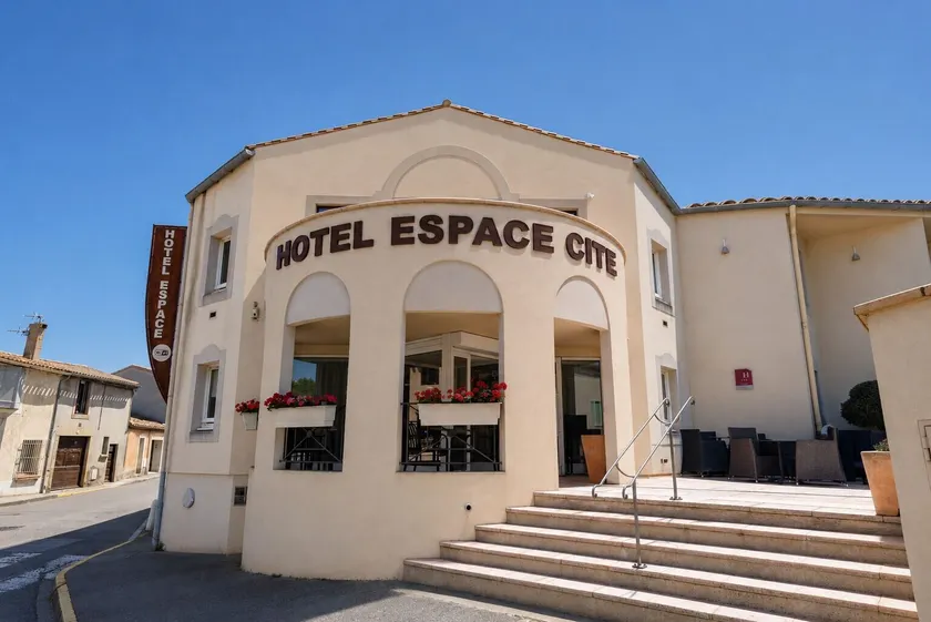 Hotel Espace Cite - Image 1