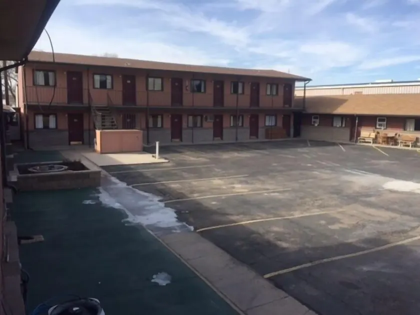 Park Motel - Image 1