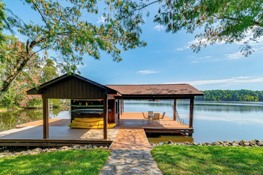 Hyco Lake Escape w/ Deck & Dock: Families Welcome! - Image 1