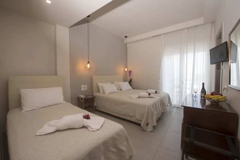 Filoxenia Hotel - Image 1