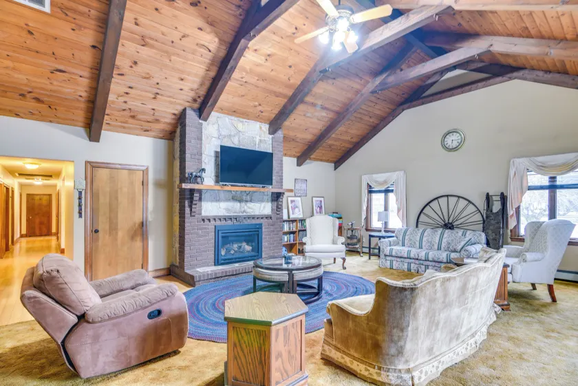 Bellingham Retreat w/ Fire Pit + Lake Access! - Image 1