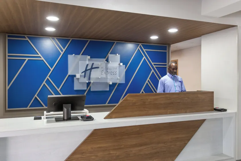 Holiday Inn Express Hotel & Suites Tampa-Rocky Point Island by IHG - Recepção