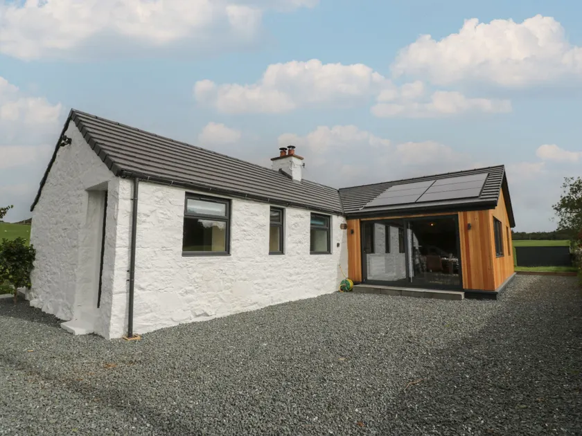 Hardhills Cottage - Image 1