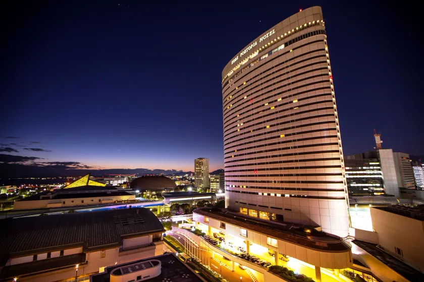 Kobe Portopia Hotel - Image 1