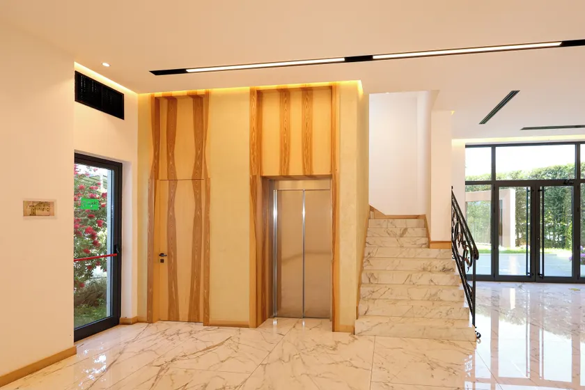 Grand White City Hotel - Image 1
