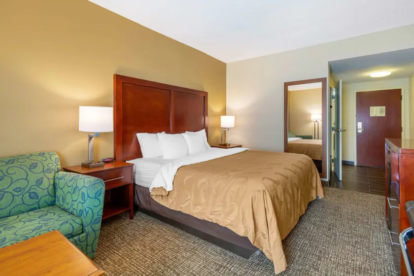 Quality Inn & Suites Olde Town - Image 1