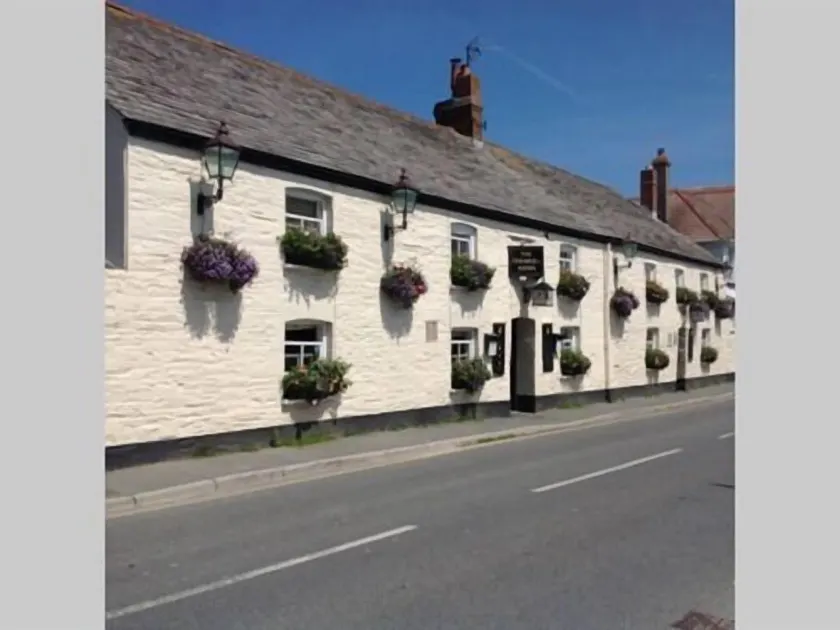 Farmers Arms - Image 1