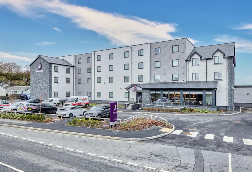 Premier Inn Porthmadog - Image 1