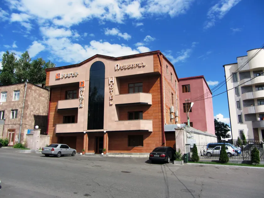 Primer Hotel - Image 1