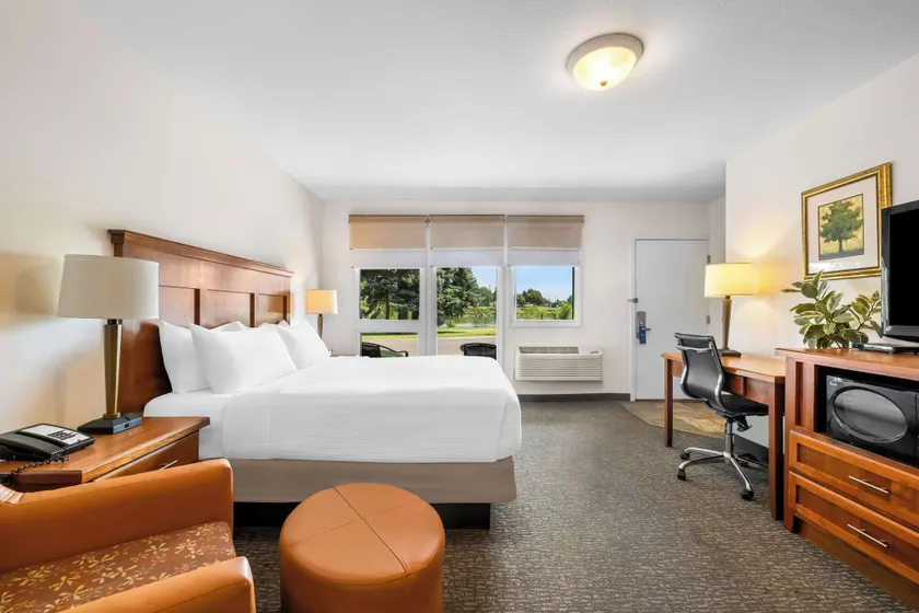 Best Western Driftwood Inn - Image 1