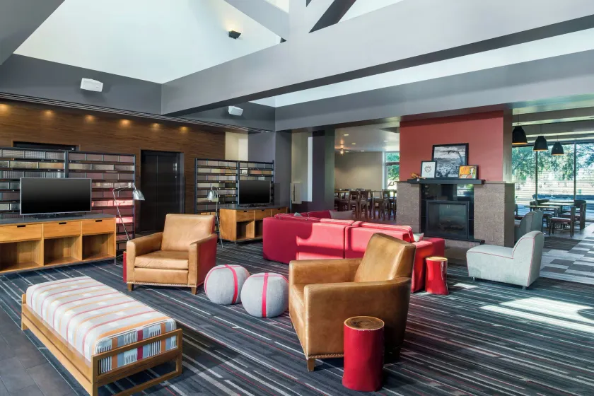 Four Points by Sheraton at Phoenix Mesa Gateway Airport - Image 1