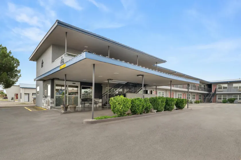 Americas Best Value Inn by Sonesta - Image 1
