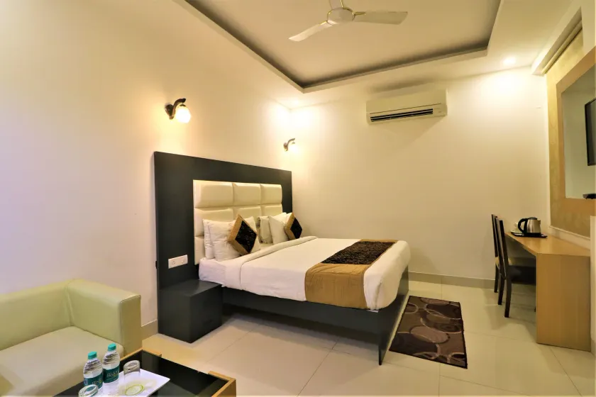 HOTEL AEROPATH INN - Image 1