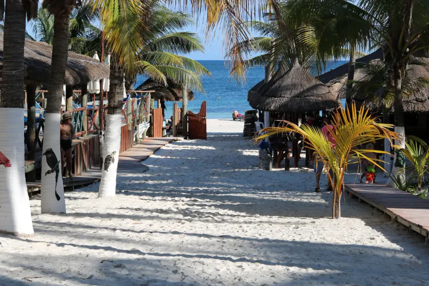 The Diving Lodge Downtown - Image 1