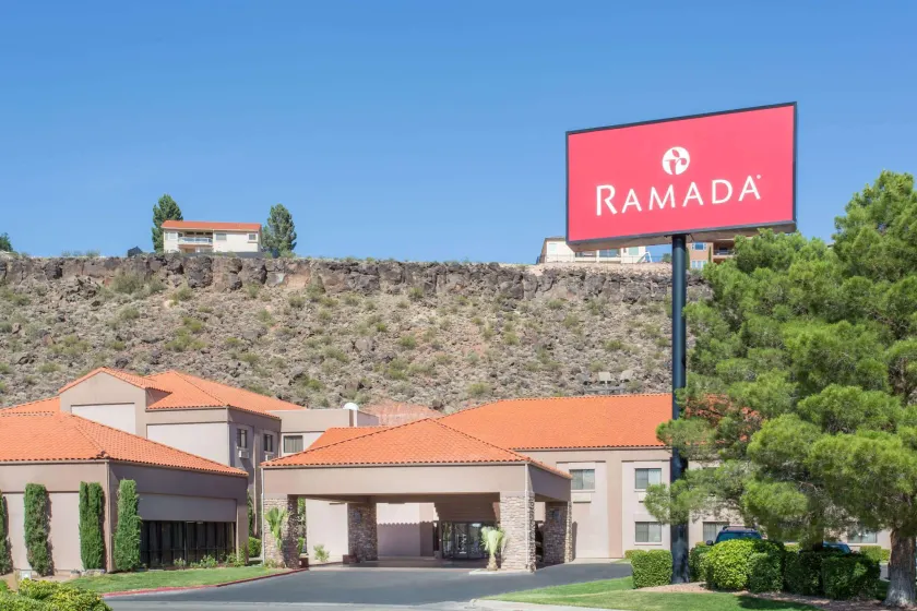 Ramada by Wyndham St George - Image 1
