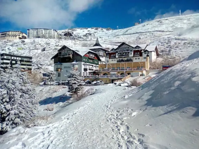 Hotel GHM Monachil - Image 1