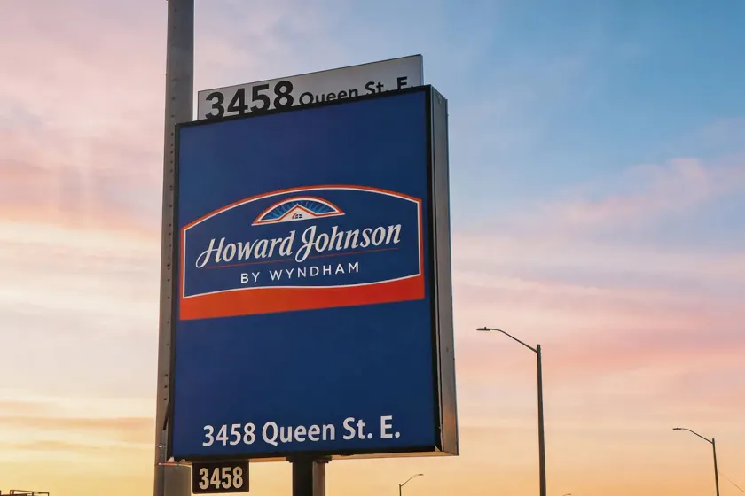Howard Johnson by Wyndham Brampton - Image 1
