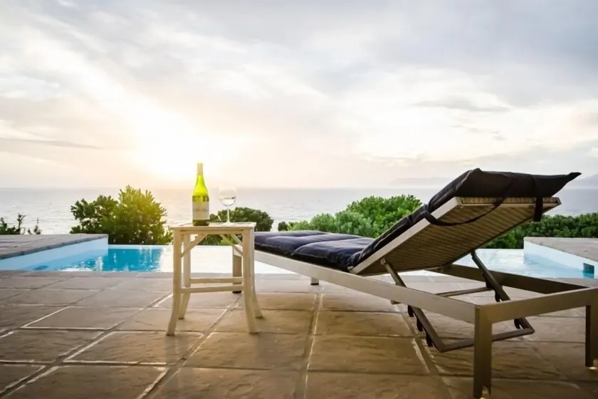 La Petite Baleine Oceanfront Villa - Image 1