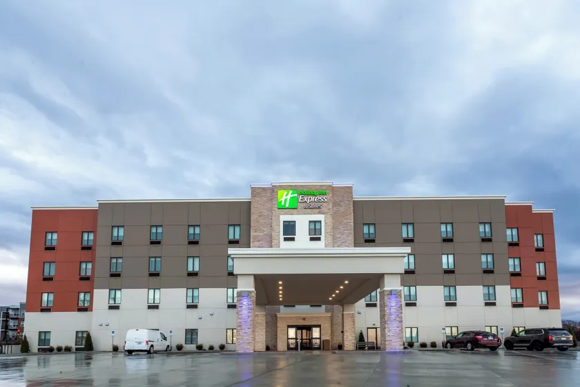 Holiday Inn Express & Suites - Columbus - Worthington by IHG - Image 1