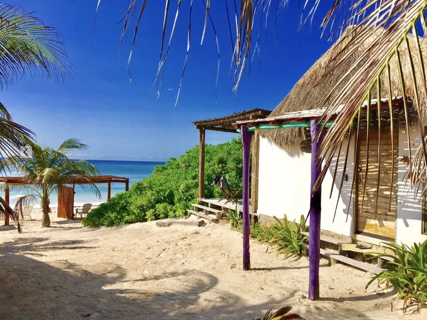 Room in Bungalow - El Secrereto Ocean Front Cabin - Image 1
