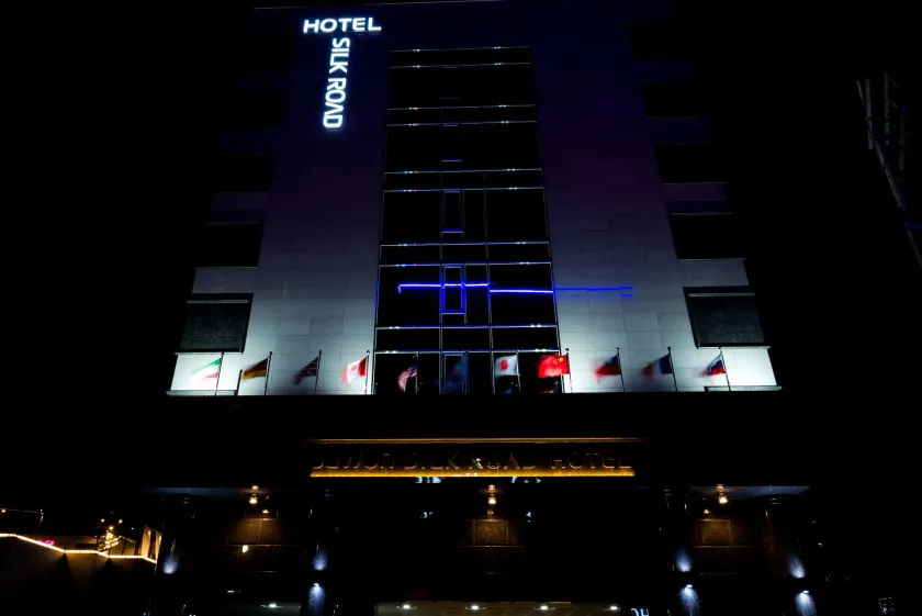 Reborn Suwon Silkroad Hotel - Image 1