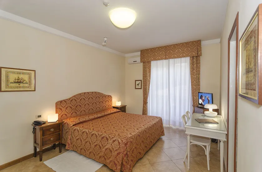 Hotel Verdemare - Image 1