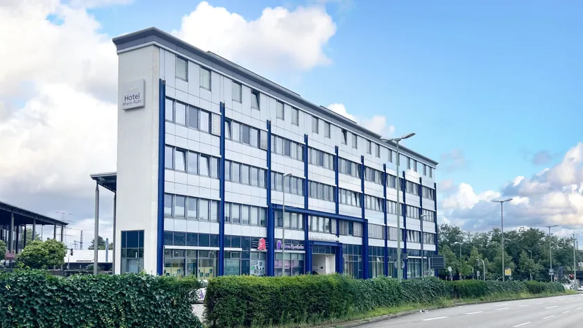 Hotel Rhein-Ruhr by Mayburgh Bottrop Hauptbahnhof - Image 1