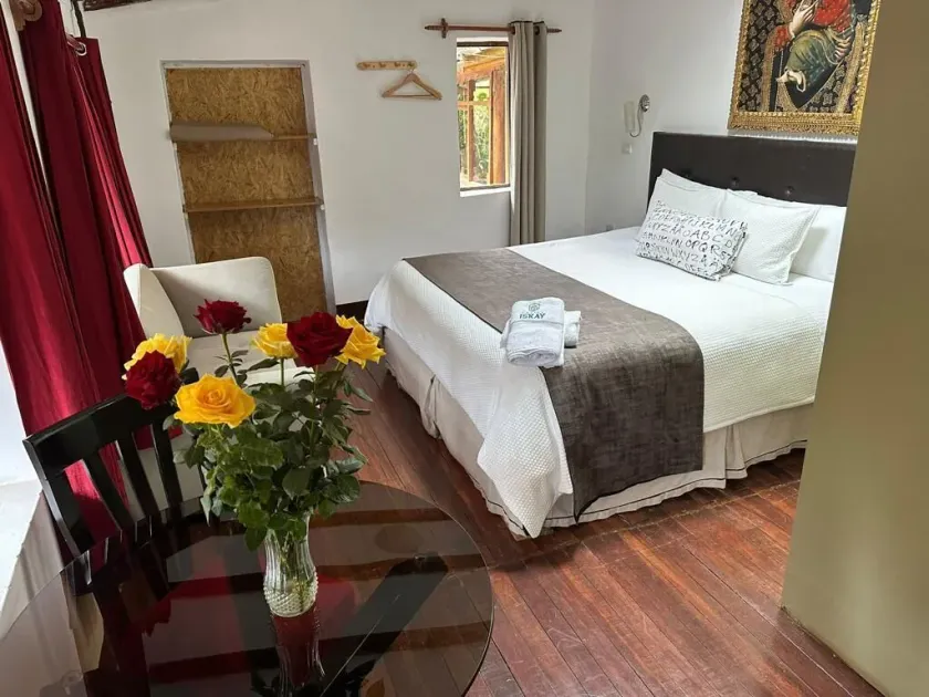 Parwa Guest House - Image 1