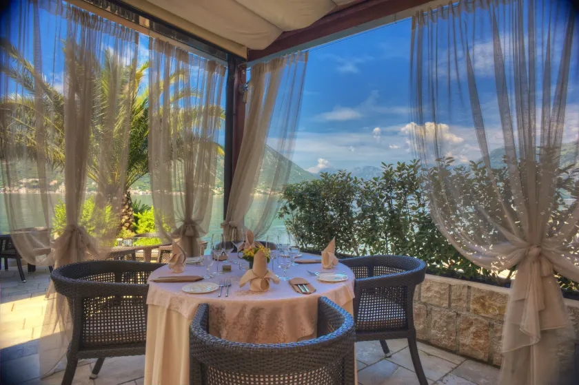 Hotel Forza Mare - Image 1