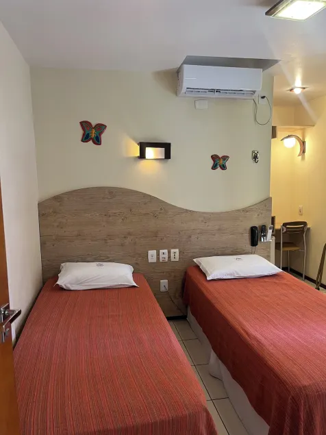 Vitória Praia Hotel - Image 1