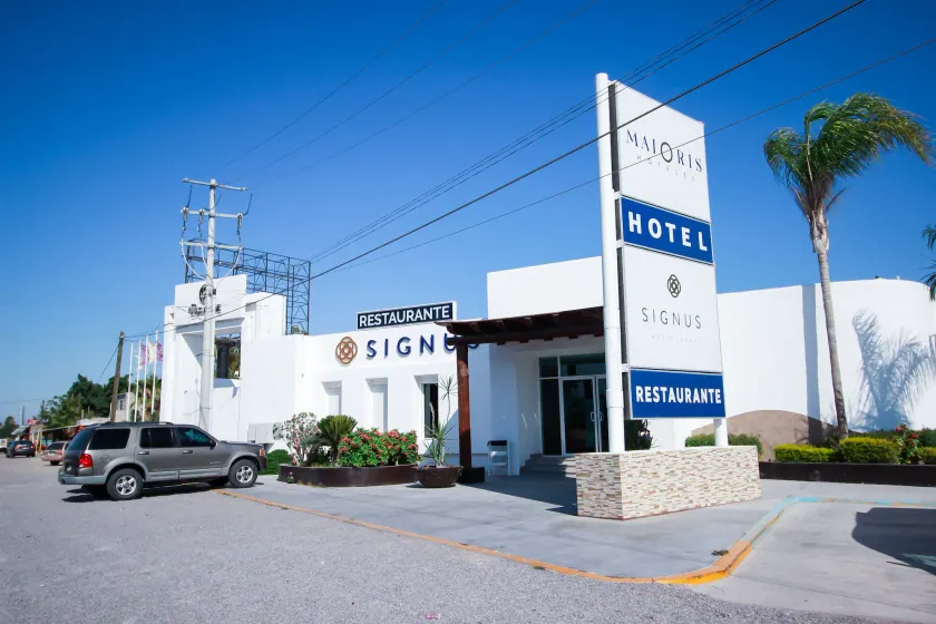 Hotel Paradise - Image 1