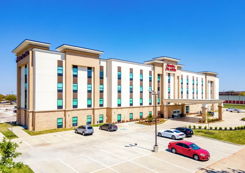 Hampton Inn & Suites Dallas/Plano Central - Image 1