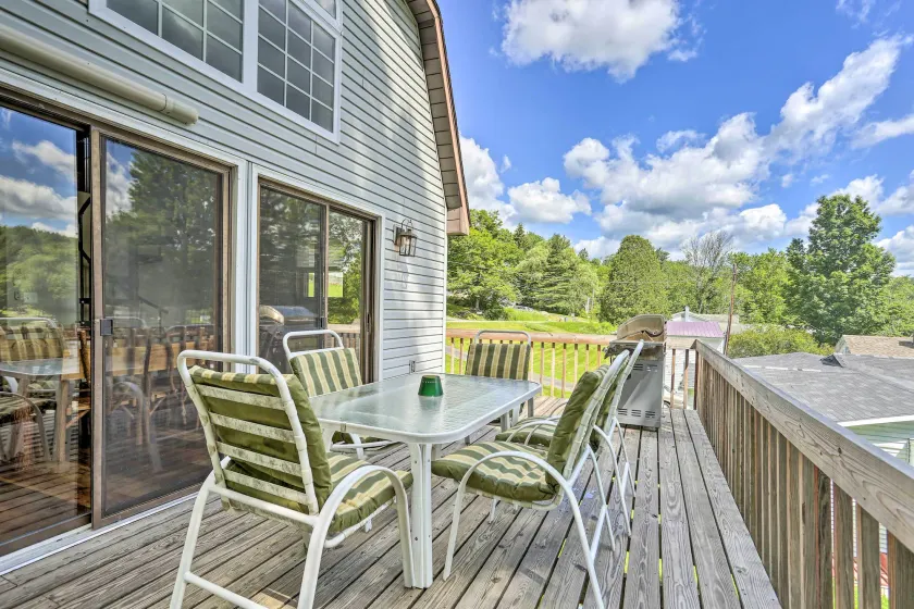 Acre Lake Chalet w/ Dock: Angler's Paradise! - Image 1