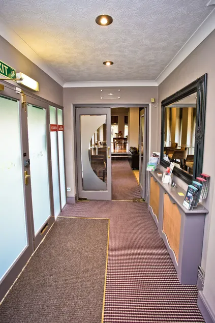 Wards Hotel - Reception